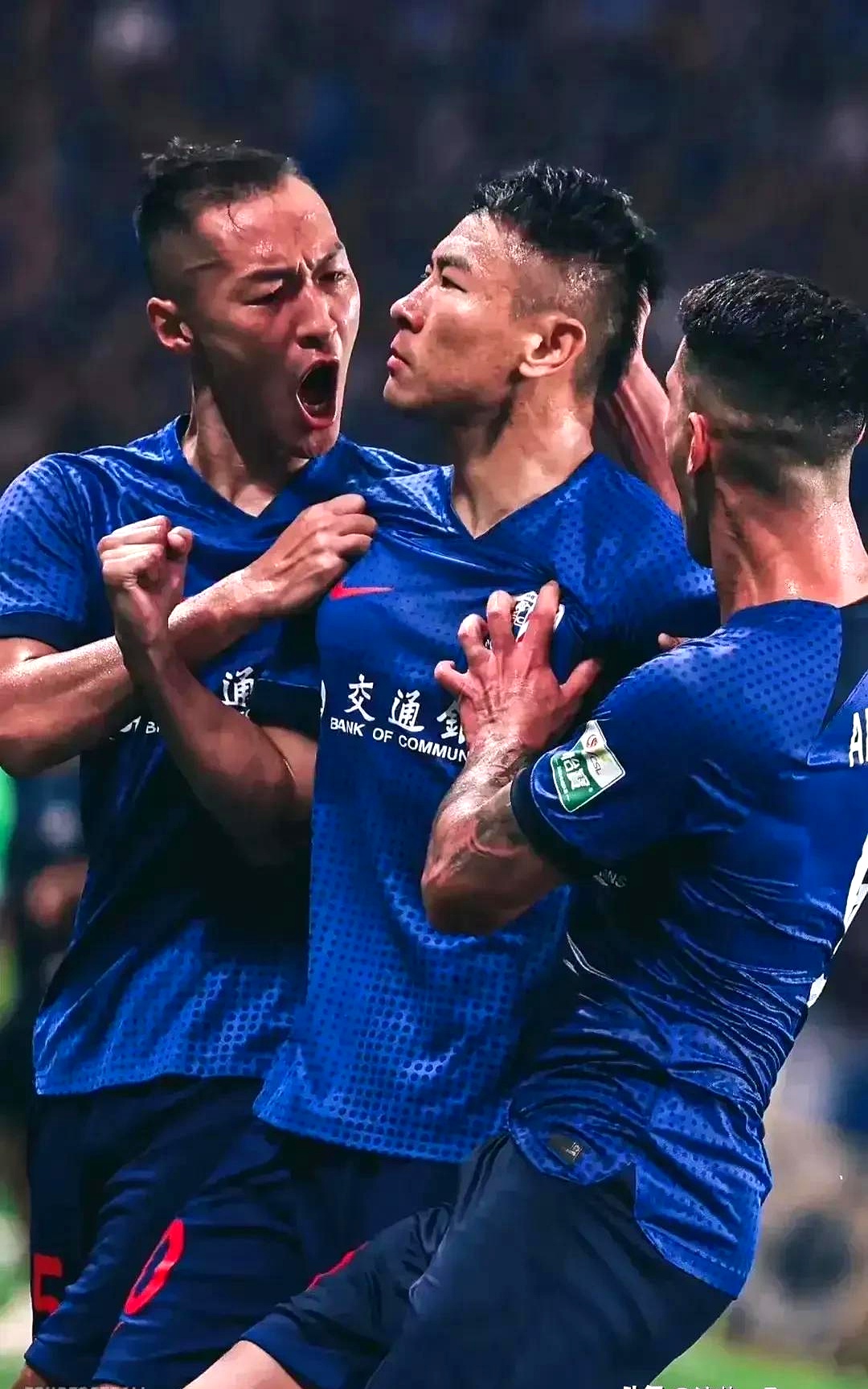 包含加时末段突围战来临，上海申花围绕欧篮联遗憾出局，气氛紧张，资深球员宣示担当的词条-金年会体育